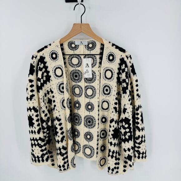 Boutique Crochet Cardigan Sweater Jacket Black Cream Open Front NWT One Size - Picture 9 of 9
